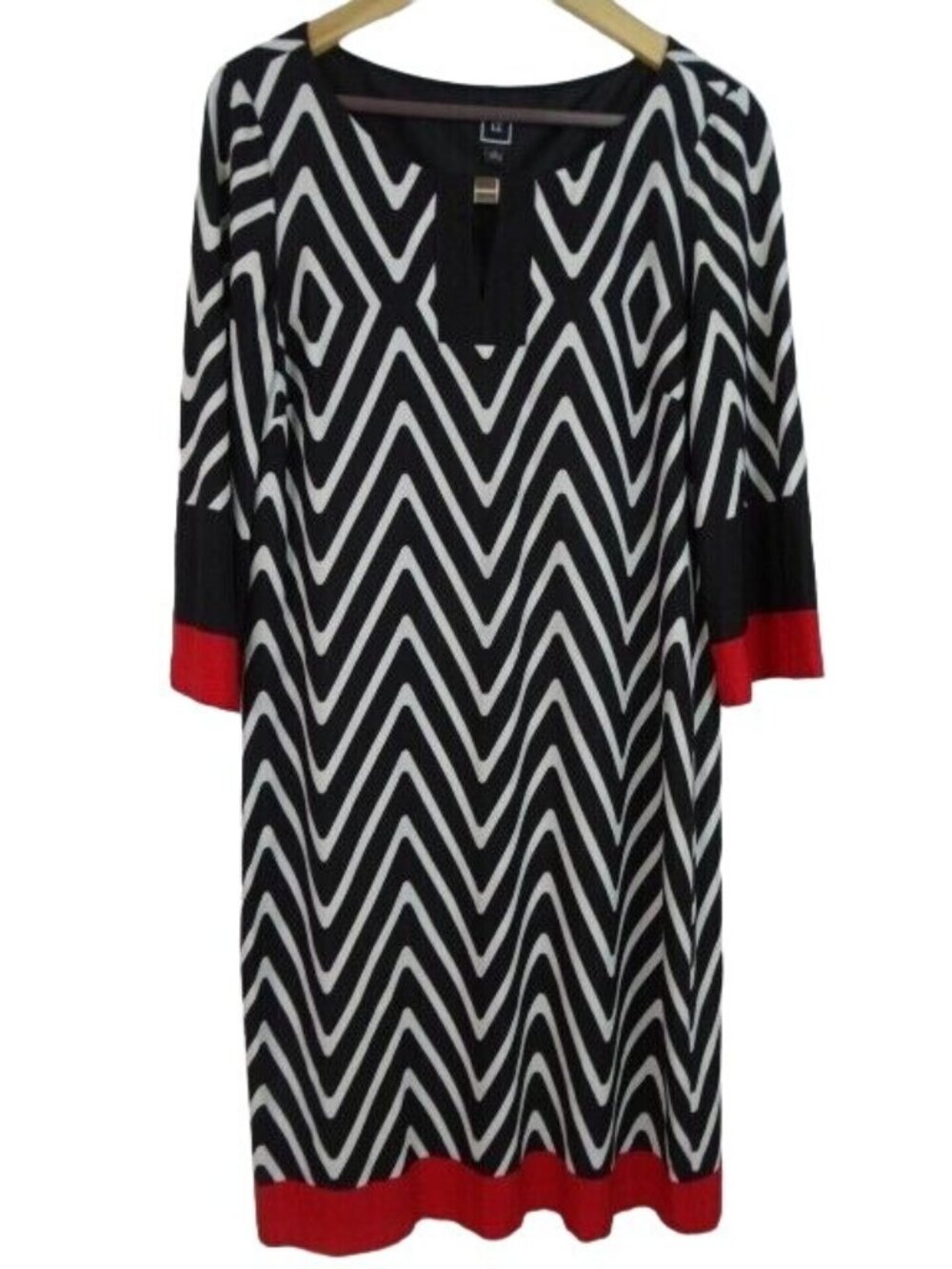 RM LL Women's Dress Size Small Black White Red Chevron 3/4 Sleeve Shift Dress